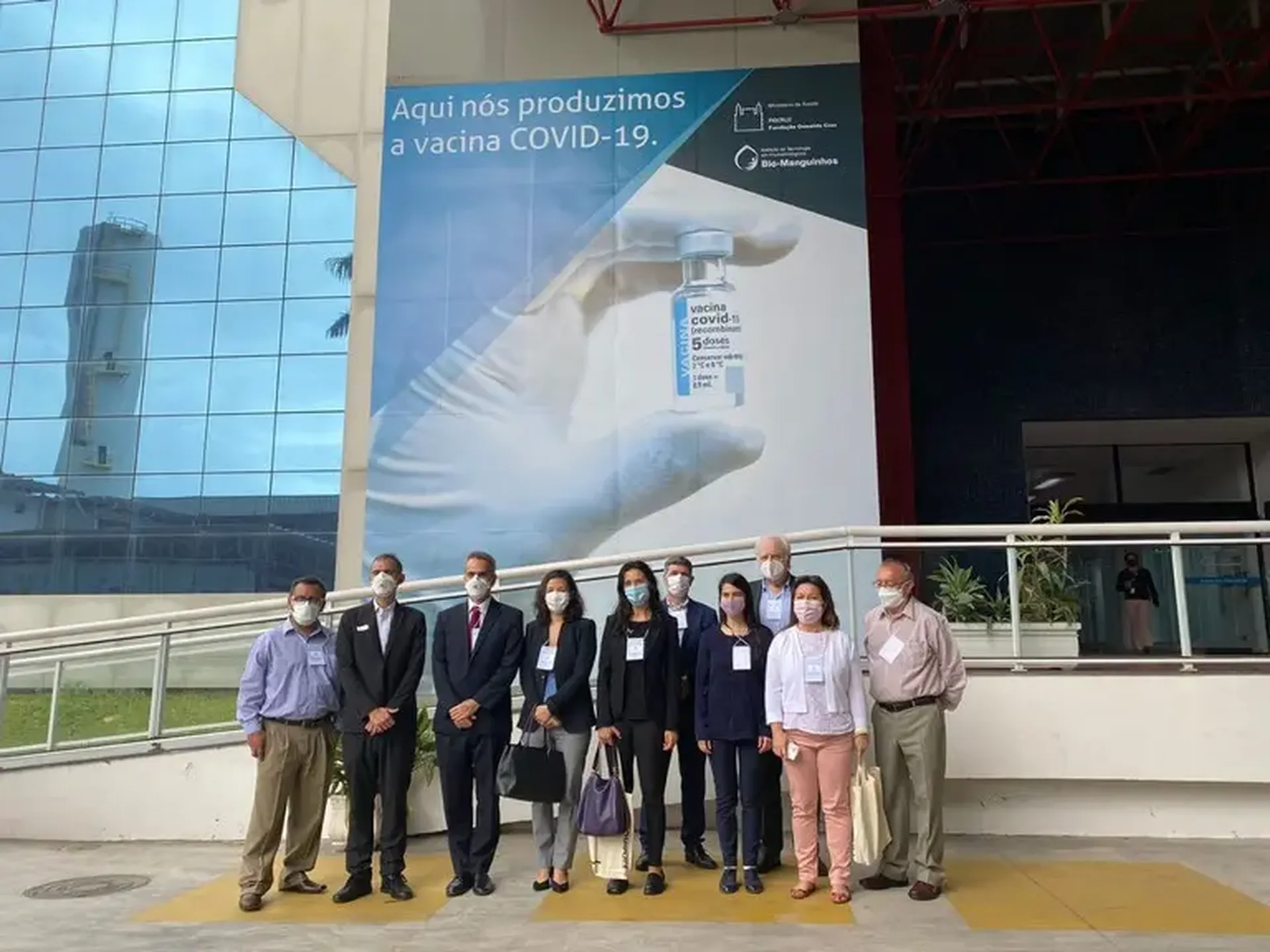Representantes de países do Mercosul visitam instalações de produção de vacinas Covid-19 da Fiocruz