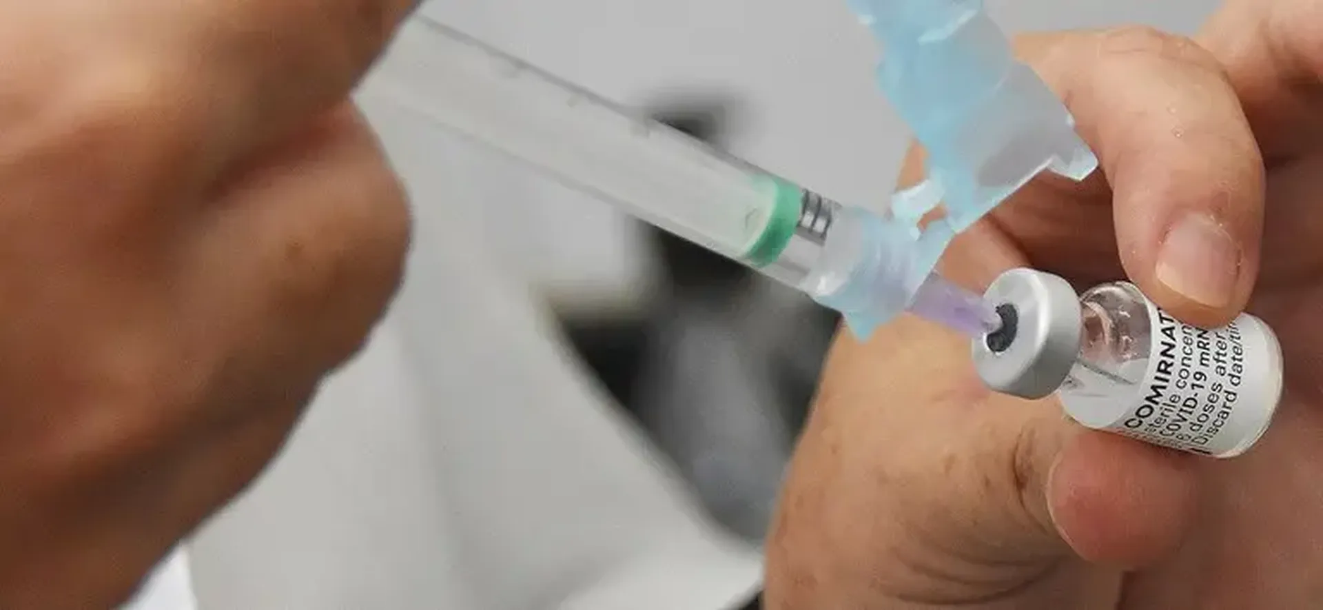 Saúde e Pfizer assinam contrato para compra de mais 100 milhões de doses de vacinas Covid-19
