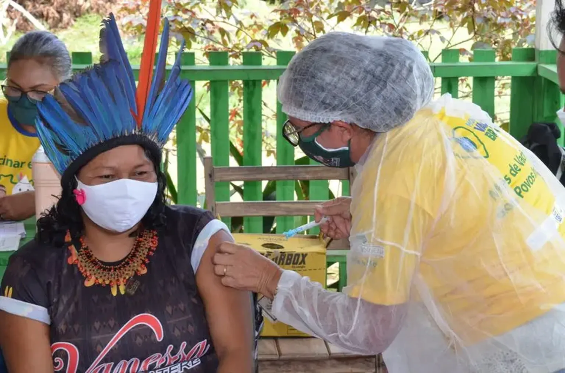 Ministério da Saúde envia 180 mil doses de reforço para vacinação de indígenas contra a Covid-19