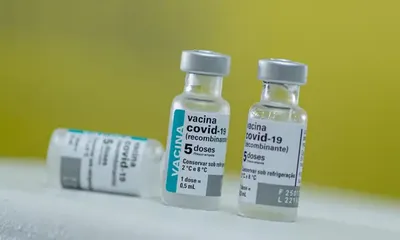 Ministério da Saúde recebe primeiro lote da vacina Covid-19 produzido no Brasil