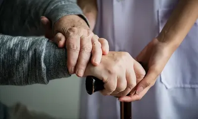 Violência contra pessoas idosas é tema de webinário para profissionais de saúde