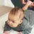 Deixar o bebê de barriga para baixo fortalece a musculatura infantil e estimula o desenvolvimento motor