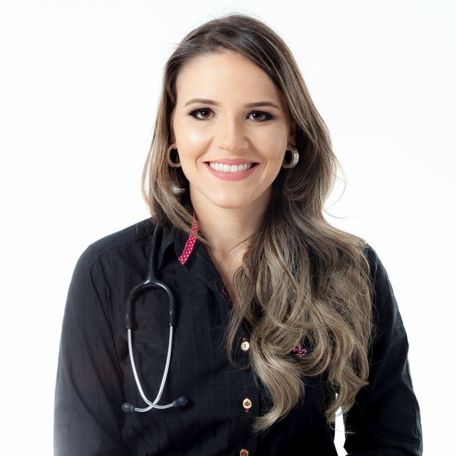 Karina Midori Nazima Médico Clínico Geral 