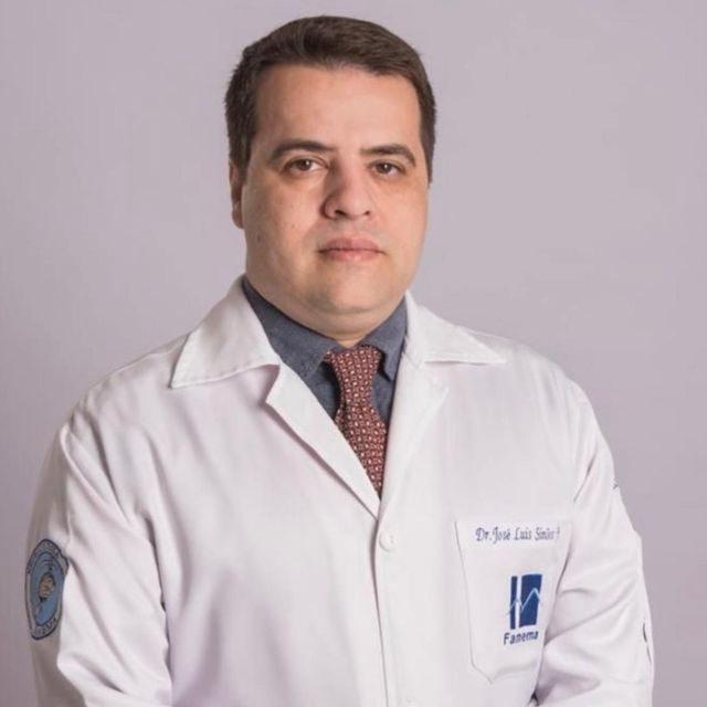 Foto do profissional Dr. José Luís Simões Jr