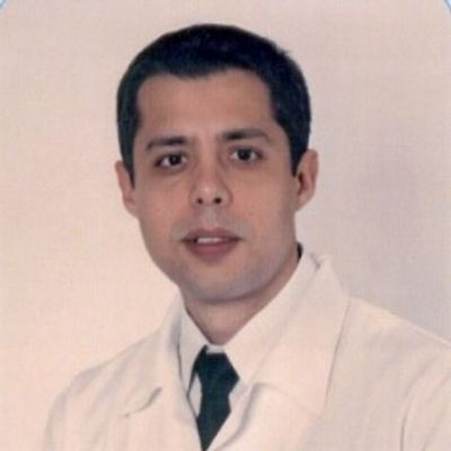 Foto do profissional Dr. Cristiano Martins Quintão
