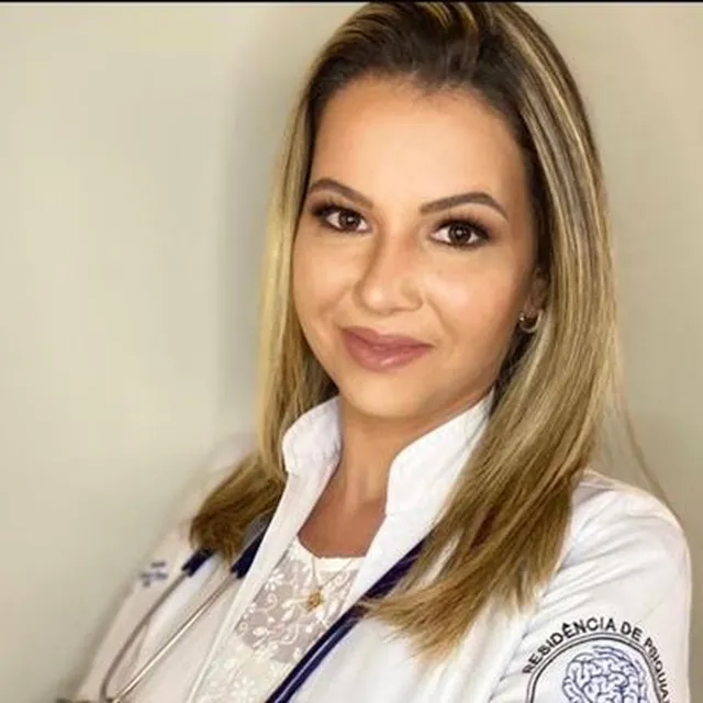 Foto do profissional Mariana Dalila Oliveira Silvério - Médica Psiquiatra